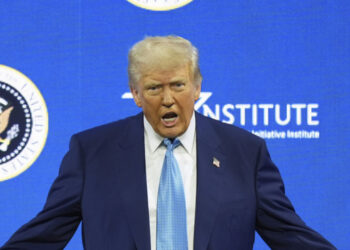 La prohibición de viajes 2.0 de Trump llegará este viernes. Podría incluir a Venezuela
