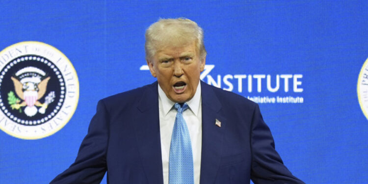 La prohibición de viajes 2.0 de Trump llegará este viernes. Podría incluir a Venezuela