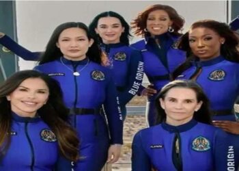 ¡Vuelo duró 10 minutos! Katy Perry encabeza paseo hacia el espacio