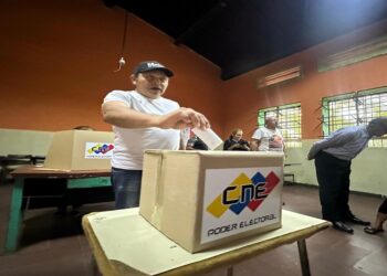 ¡Con todo y lluvia! Zulianos asistieron a segunda Consulta Popular Nacional 2025