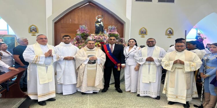 ¡Con actos religiosos y protocolares! Municipio Santa Rita celebró su 235 aniversario