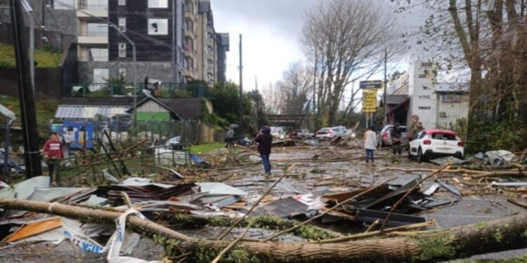 Sur de Chile se vio afectado por tornado dejando daños materiales