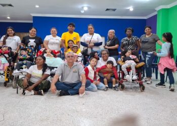 Fundamapou entrega donativos a niños con microcefalia