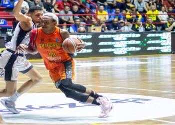 Gaiteros del Zulia vence a Gladiadores de Anzoátegui e iguala la serie 1-1 (+Video)