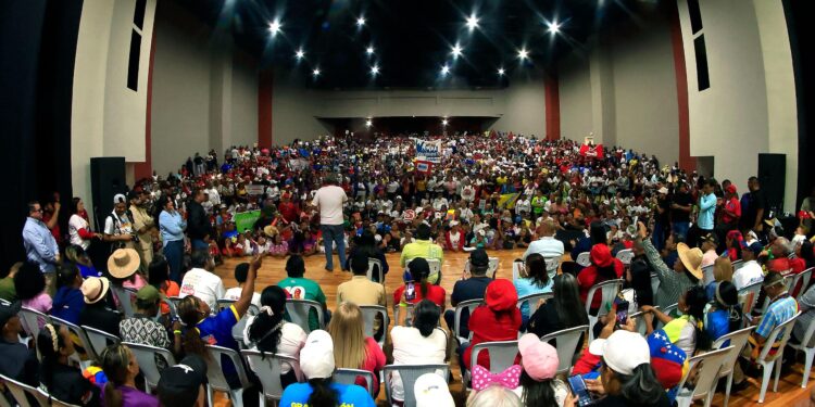 Asamblea con Educadores y Movimientos Sociales del Zulia en respaldo al Candidato a la Gobernación Luis Caldera