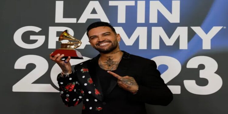 Luis Fernando Borjas presenta su tercer disco ¡Juguete nuevo!