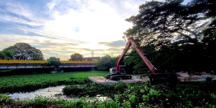 Gobierno Bolivariano inicia dragado del Caño Concha-La Maroma en el Sur del Lago