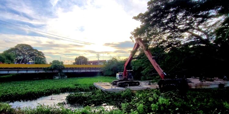 Gobierno Bolivariano inicia dragado del Caño Concha-La Maroma en Sur del Lago