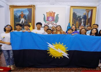 Gobernación abandera a jóvenes que representarán al Zulia en 1era Olimpíada Venezolana de Astronomía