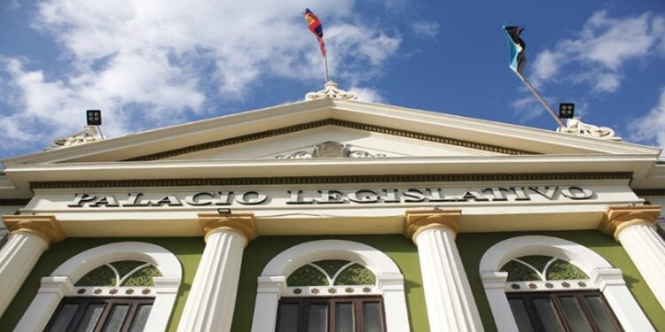 Se juramenta nueva directiva del Clez Zulia