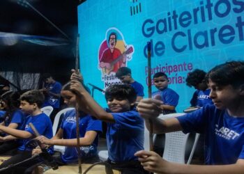 Talento se desbordó en Santa Lucía: definidos semifinalistas del 1er Festival Nacional de Gaitas