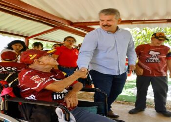 Gobernador Caldera inspecciona los espacios del Inass para su rehabilitación
