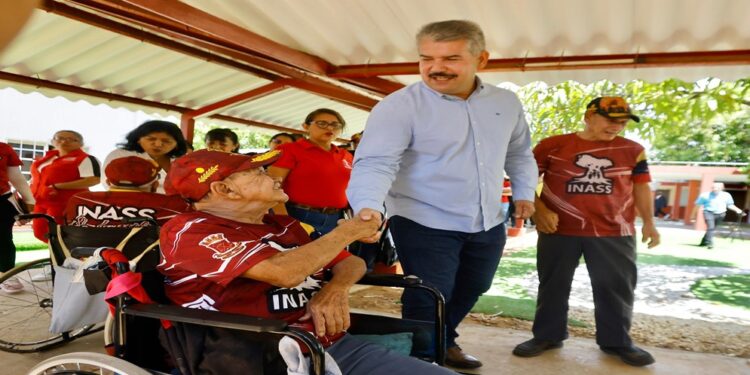 Gobernador Caldera inspecciona los espacios del Inass para su rehabilitación