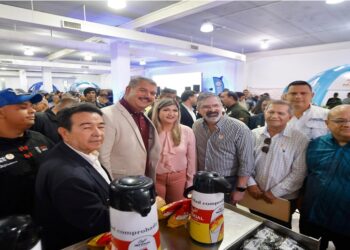 Gobernador Luis Caldera anuncia la instalación de la mesa de caficultura regional