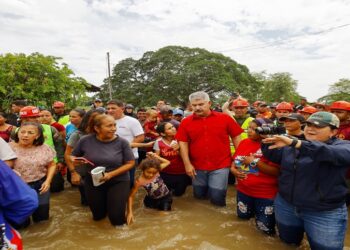 Gobierno Bolivariano activa plan de atención en 16 comunidades de Sur del Lago afectada por las lluvias