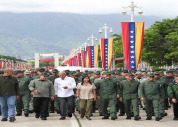 FANB y autoridades nacionales conmemoraron con marcha los 204 años de la Batalla de Carabobo