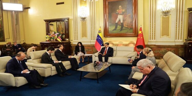 Presidente Nicolás Maduro recibe a delegación de alto nivel del Partido Comunista de China