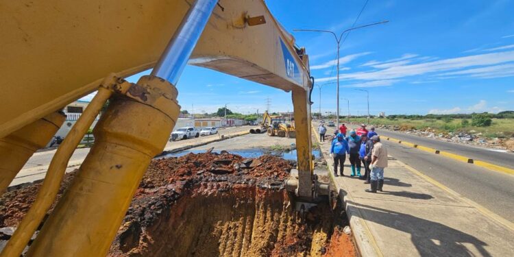 Gobierno Bolivariano sustituye 24 metros de colectores en la Circunvalación #3 de Maracaibo