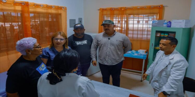 ¡Totalmente rehabilitado! Poder Comunal reinauguro consultorio en Puerto Escondido