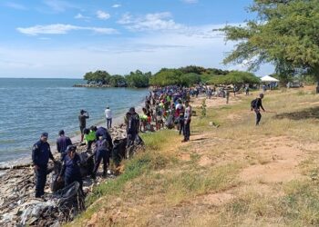 Plan de recuperación del Lago de Maracaibo recolecta 336 toneladas de plástico