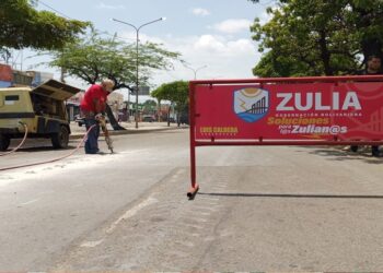 Más de 230.000 habitantes de Maracaibo se benefician con sustitución de colector en avenida La Limpia