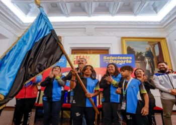 Gobernador Caldera abandera delegación que representará al Zulia en los Juegos Deportivos Nacionales Estudiantiles