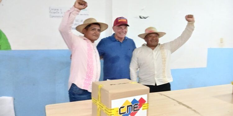 En elecciones para concejalía indígena de Maracaibo resultaron ganadores Agler Fernández y Dario Castillo