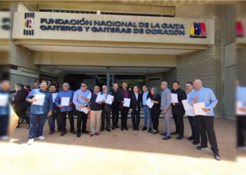 ¡Juramentada nueva directiva!  José Leonardo Linares preside Fundagraez