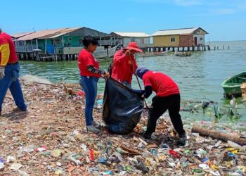 Gobernación del Zulia despliega jornada de recolección de desechos sólidos en Las Pulgas, Santa Rosa y la Vereda 2