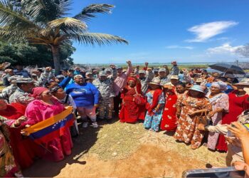 Gobernador Caldera acompaña al pueblo indígena y pescador en segunda jornada de alistamiento en la Milicia
