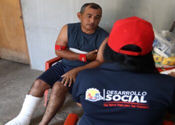 Alcaldía de San Francisco brinda apoyo a bomberos lesionados en explosión del galpón de Gallo Verde