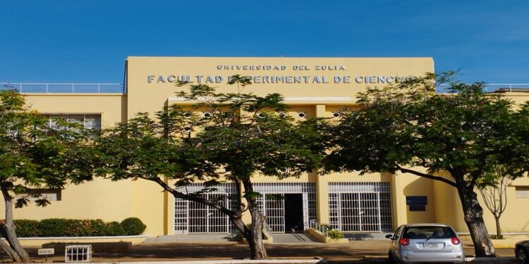 Secretaría de LUZ renueva espacios en la Facultad Experimental de Ciencias para fortalecer la academia