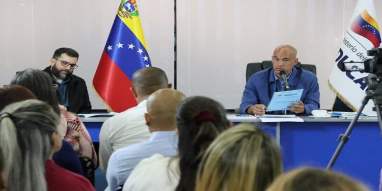 Más de 100.000 niños no escolarizados retornarán a clases el próximo lunes