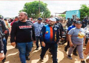 «No los vamos a dejar solos»: Alcalde Bolivariano Héctor Soto supervisa despliegue integral en zona afectada por explosión de “Gallo Verde”