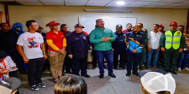 Gobierno Bolivariano instala equipo para atención de afectados por explosión de fábrica de fuegos artificiales