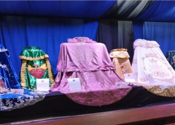 ¡Ya tienen sus nuevos mantos! Develan las prendas que usará la Virgen del Rosario en Cabimas