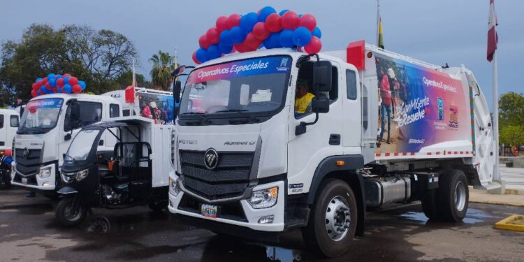 Camiones compactadores se integran al servicio de recolección de basura ¡En el marco de los 496 años de Maracaibo!