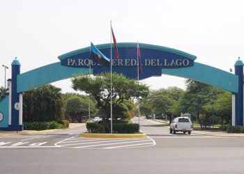 Alcaldía de Maracaibo avanza en un 80% con trabajos de recuperación en el parque Vereda del Lago