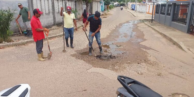En Machiques reparan tubería de agua potable para beneficiar al sector 5 de Julio