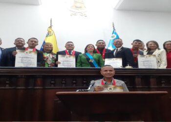 Parlamento zuliano otorga la Orden “Robert Serra” a jóvenes destacados de la región