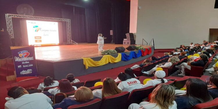 Zulia: Más de 1.800 profesionales fortalecen la investigación en el Primer Congreso Nacional y Regional de Enfermería