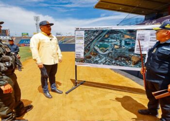 Gobernador Luis Caldera entregó espacios recuperados en el Estadio Luis Aparicio “El Grande”