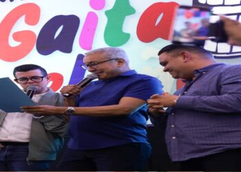 Gaitas finalistas suenan para elegir la ganadora del festival