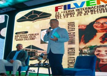 Gobernador Luis Caldera y ministro Ernesto Villegas inauguran la 21º edición de la Filven Zulia