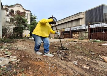Saneamiento en Maracaibo: Alcaldía despliega jornada de limpieza en el histórico templo San Felipe Neri