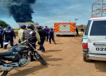 Gobernador Caldera: Equipos bomberiles de PDVSA y Mara controlaron incendio en el Campo Palmarejo