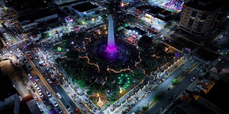 Maracaibo le da la bienvenida a la Navidad con un gran encendido de luces