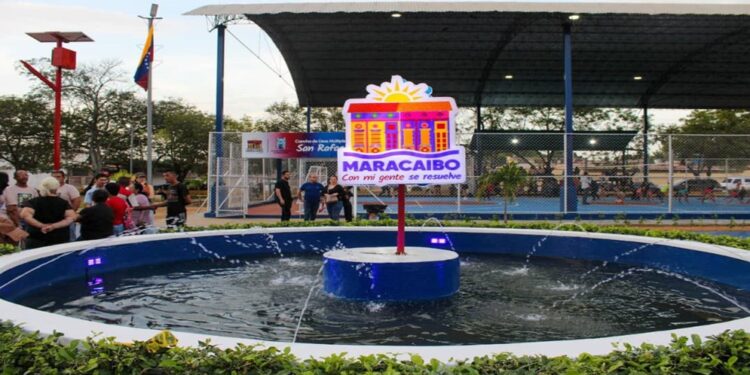 Alcaldía recuperó y entregó tres plazas en tres parroquias de Maracaibo