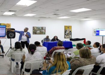 Profesor Lino Morán: “La gestión pública debe hacerse desde las comunidades”