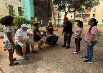 Saneamiento ambiental: Realizan poda y limpieza en la urbanización Raúl Leoni ¡Despliegue del DARU y el IMA!